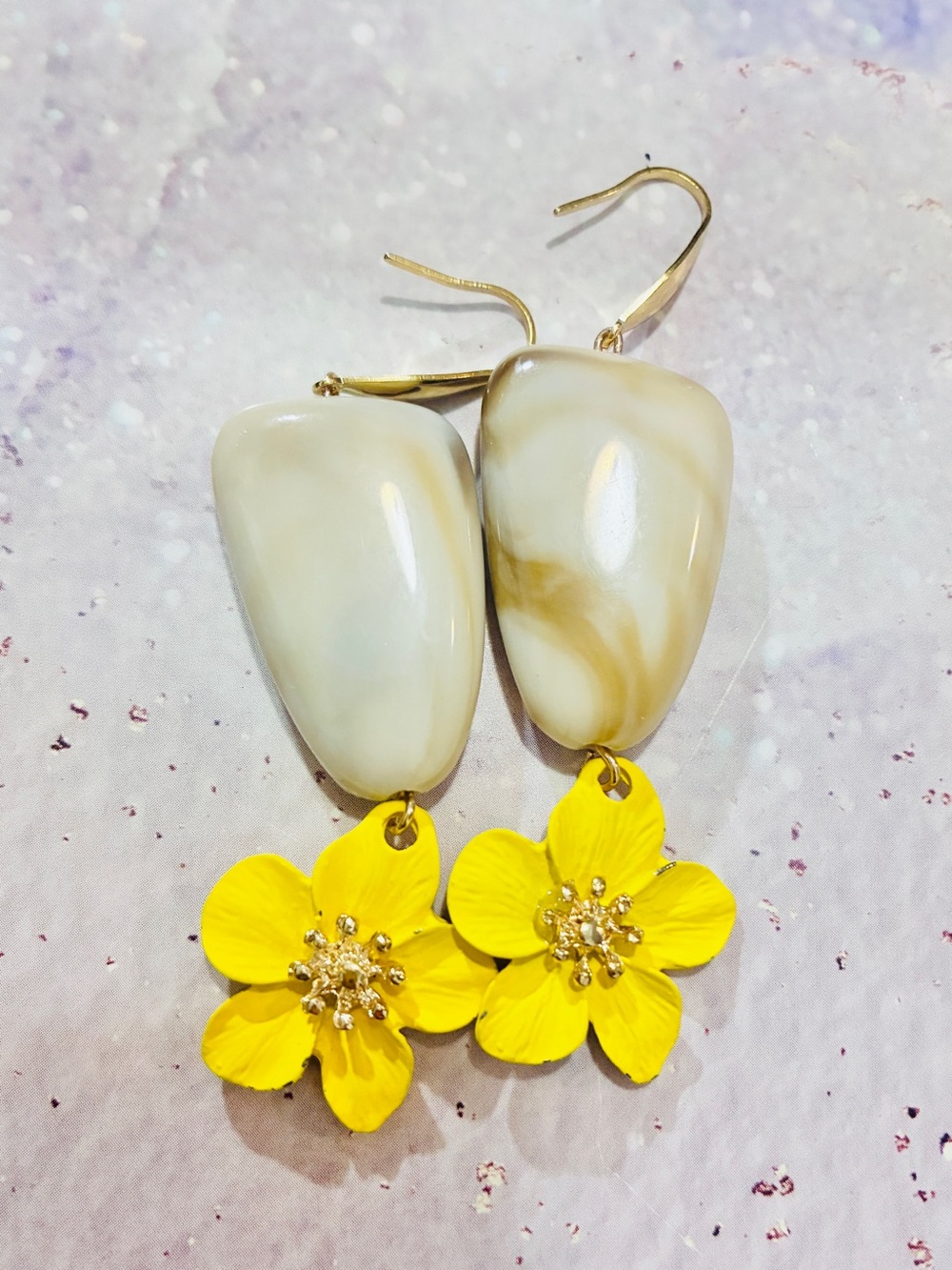 Marble yellow flower acrylic earrings
